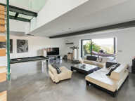 Magnifique Villa moderne de 280m², Grand garage, Vue, Piscine, Jacuzzi, 1300m² terrain! RARE! — photo 4