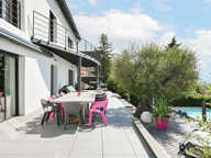 Magnifique Villa moderne de 280m², Grand garage, Vue, Piscine, Jacuzzi, 1300m² terrain! RARE! — photo 3