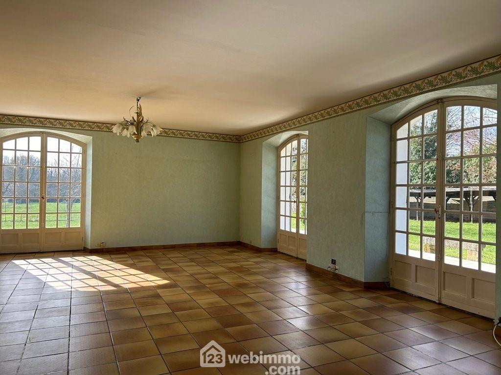 Photo Maison - 186m² - Chasseneuil-du-Poitou image 3/4