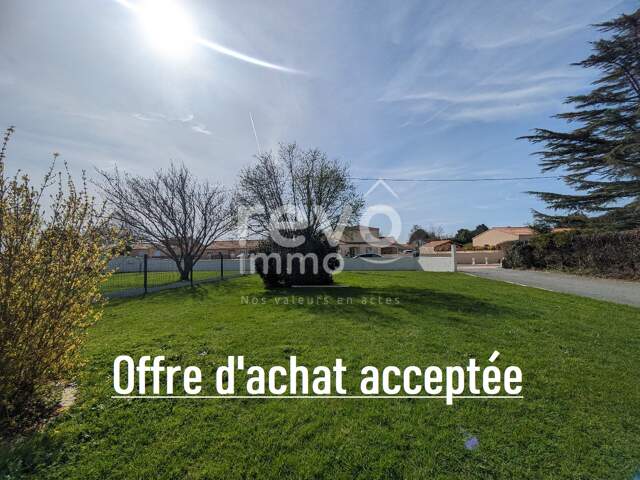 Terrain constructible — photo du bien