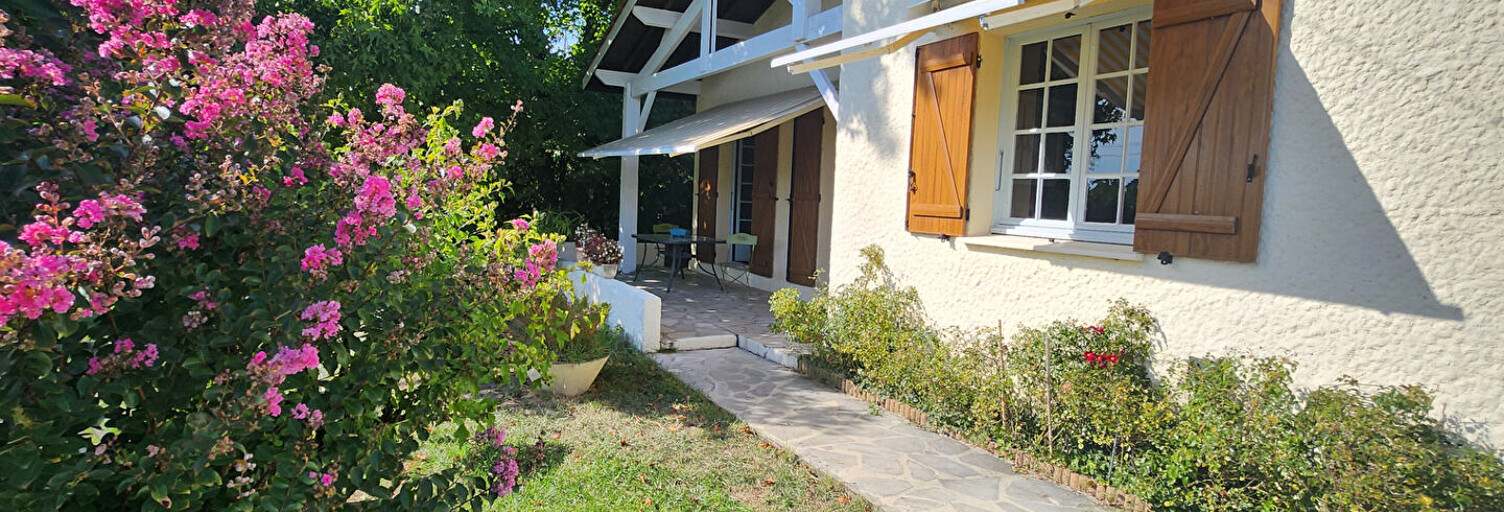 Maison 5 Pièces 115 m² à vendre à Pugnac (33710)