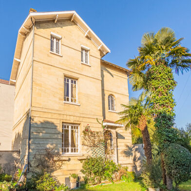 Maison 10 pièces 989000 €