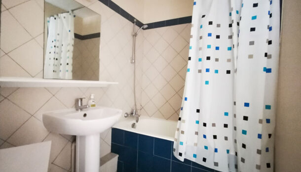 Appartement 4 pièces  à louer Rochelle (La) 17000