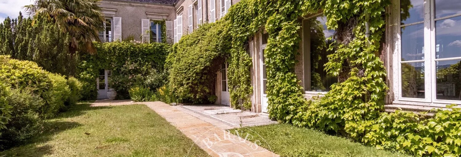 Maison 8 Pièces 832 m² à vendre à Montmerle-sur-Saône (01090)