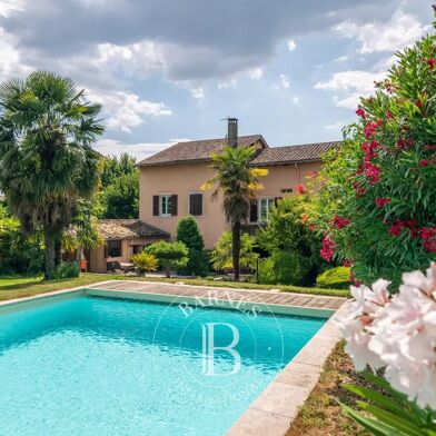 Maison 7 pièces 749000 €