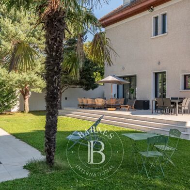 Maison 7 pièces 1590000 €