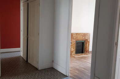 Appartement 4 pièces 1021 €