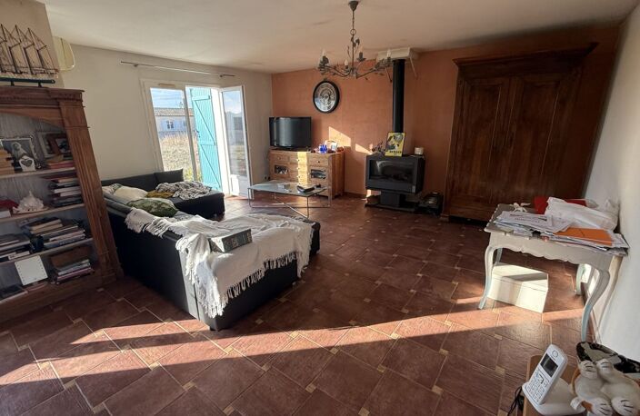 Villa — photo 5