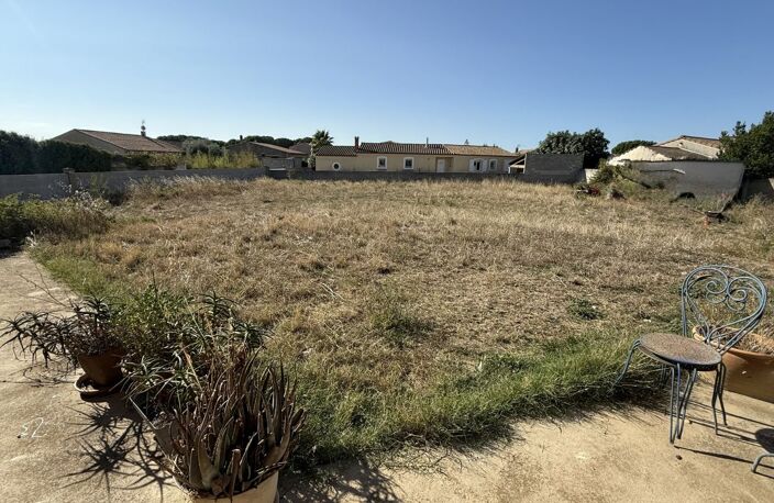 Villa — photo 2