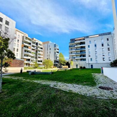 Appartement 4 pièces 210000 €