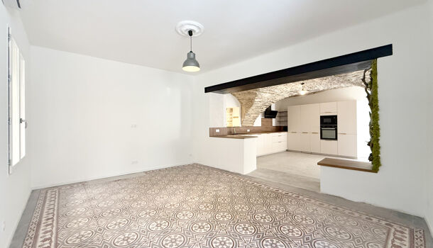 Maison de Village  5 pièces  à vendre Bernis 30620