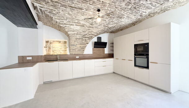 Maison de Village  5 pièces  à vendre Bernis 30620