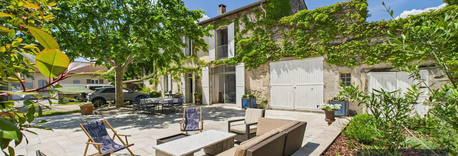 Maison 7 Pièces 210 m² à vendre à Noves (13550)