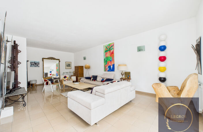 Mas 210m2 Centre ville de Noves — photo 4