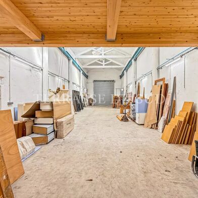 Local industriel  460000 €