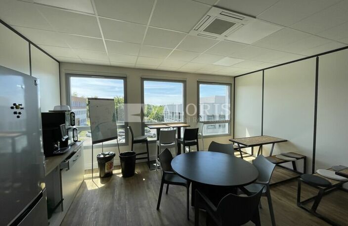 BUREAUX à LOUER — photo 4