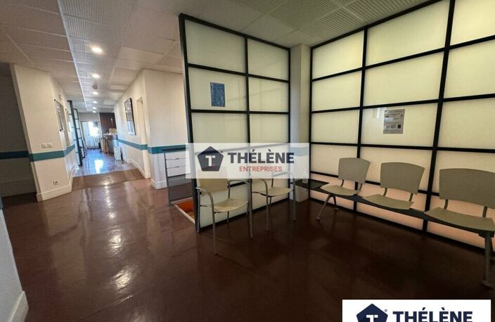BUREAUX à VENDRE — photo 4
