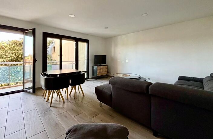 À vendre – Appartement T2 rénové avec extérieur et parking privatif — photo 4