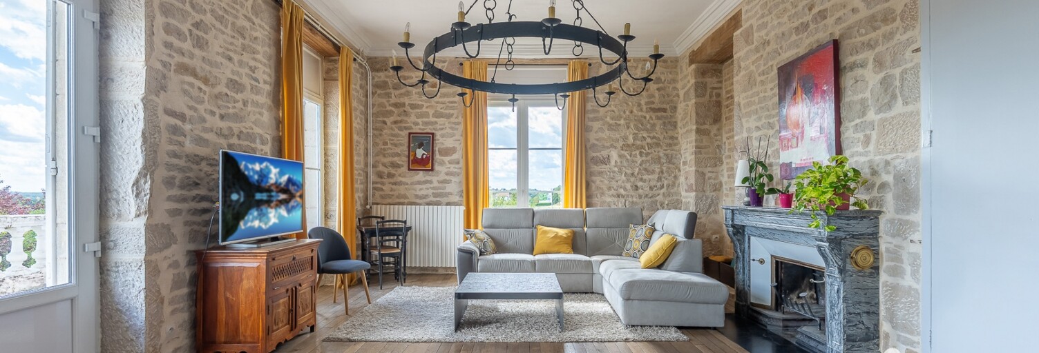 Maison 7 Pièces 234 m² à vendre à Mâcon (71000)