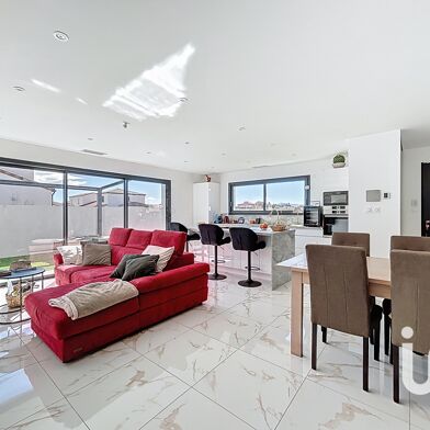 Maison 4 pièces 330000 €