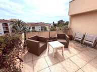 Appartement Studio vue mer avec terrasse de 20m2 très proche du centre de Sainte-Maxime. — photo 2