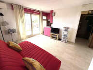 Appartement Studio vue mer avec terrasse de 20m2 très proche du centre de Sainte-Maxime. — photo 3
