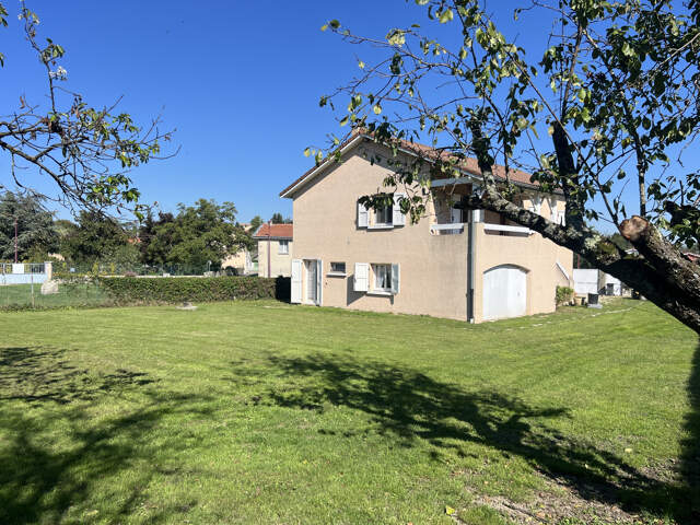 Maison T4 avec grand terrain — photo du bien