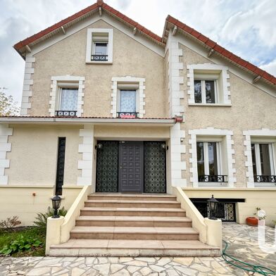 Maison 9 pièces 733000 €