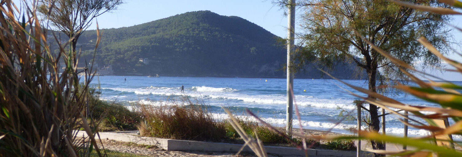 Garage  39 m² à vendre à Saint-Cyr-sur-Mer (83270)