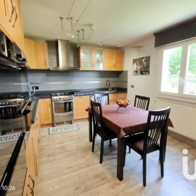 Appartement 6 pièces 252000 €