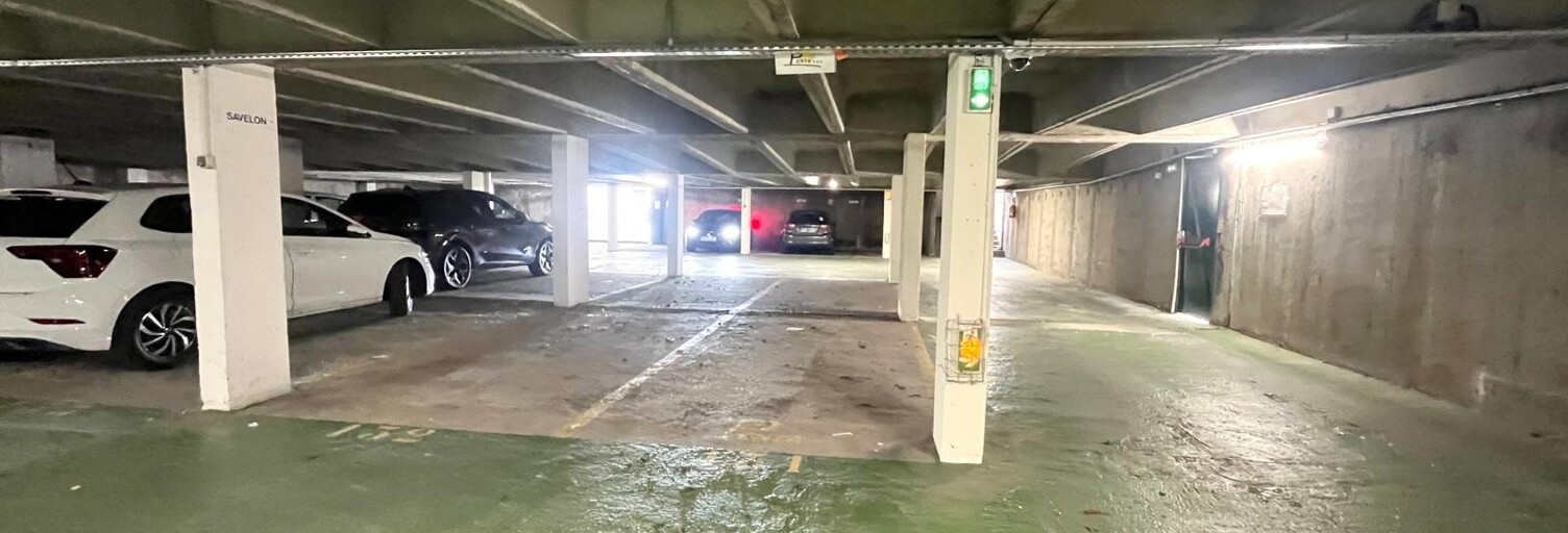 Garage  60 m² à vendre à Saint-Étienne (42100)