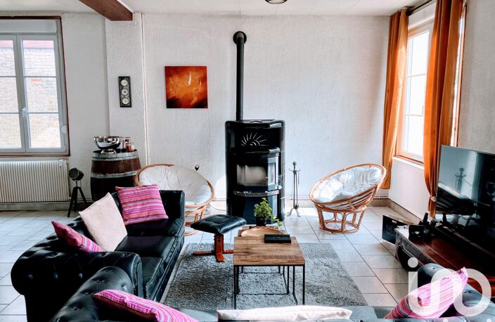Vente Maison/villa 8 pièces — photo 2