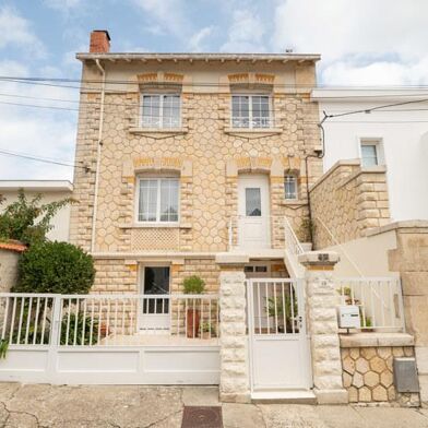 Maison 9 pièces 554910 €