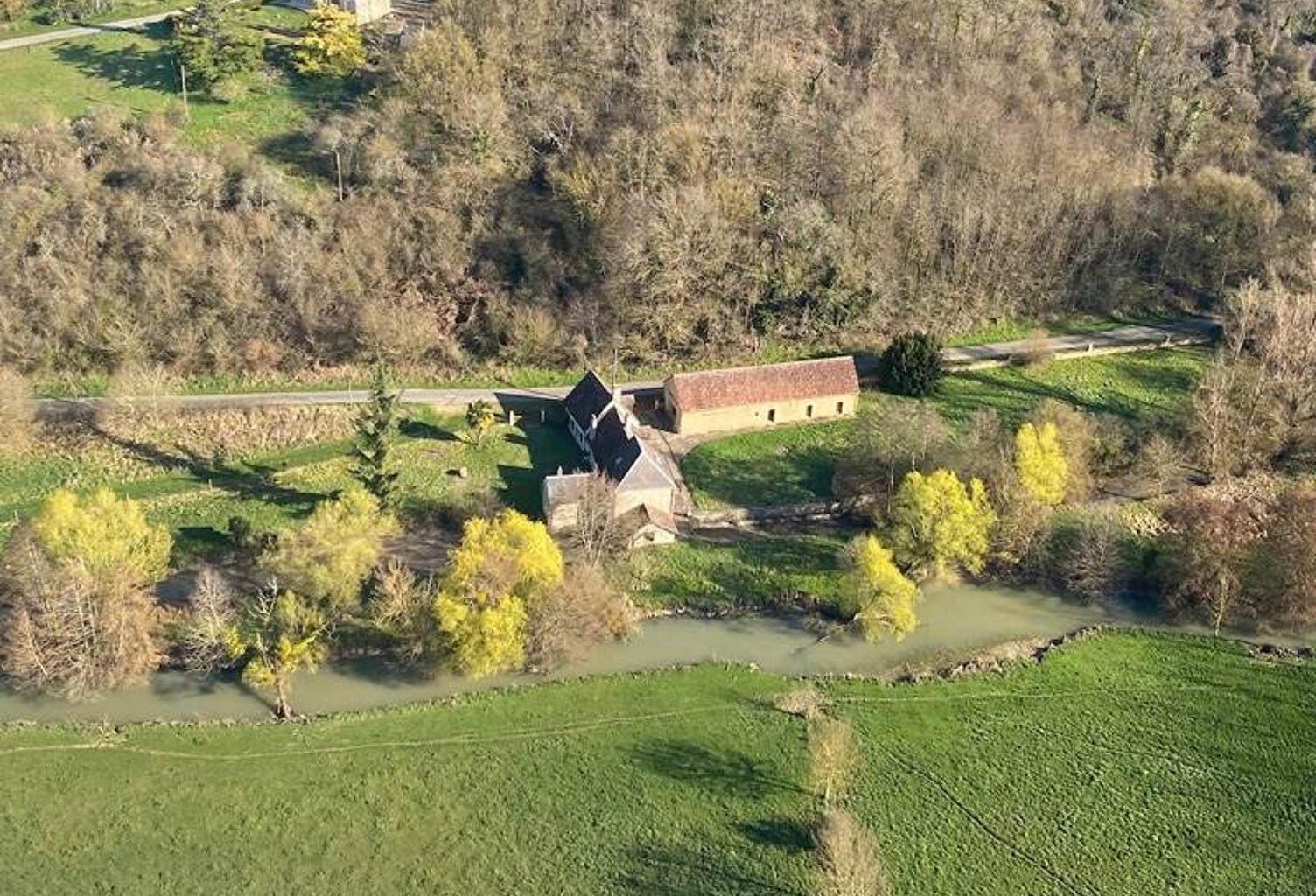 Moulin de 7 pièces principales — photo 1