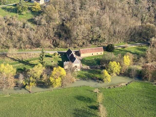 Moulin de 7 pièces principales — photo du bien
