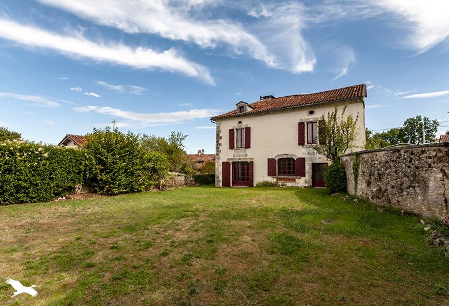 Maison en pierre de 6 pièces principales — photo 1