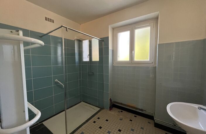 Maison en pierre de 6 pièces principales — photo 2