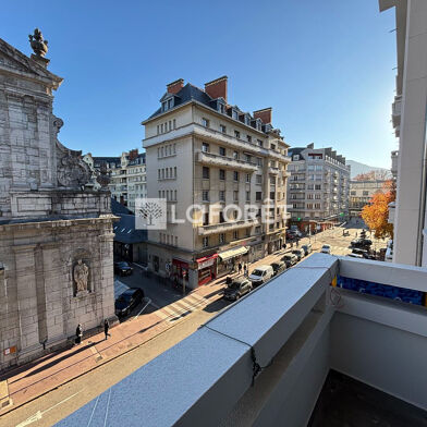 Appartement 3 pièces 1108 €