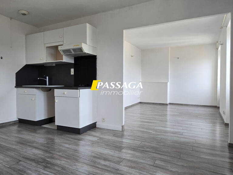 Appartement Rignac 2 pièce(s) 58.91 m² — photo 1