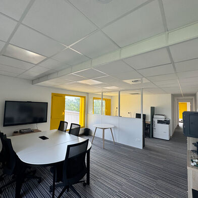 Bureau 3 pièces 210000 €