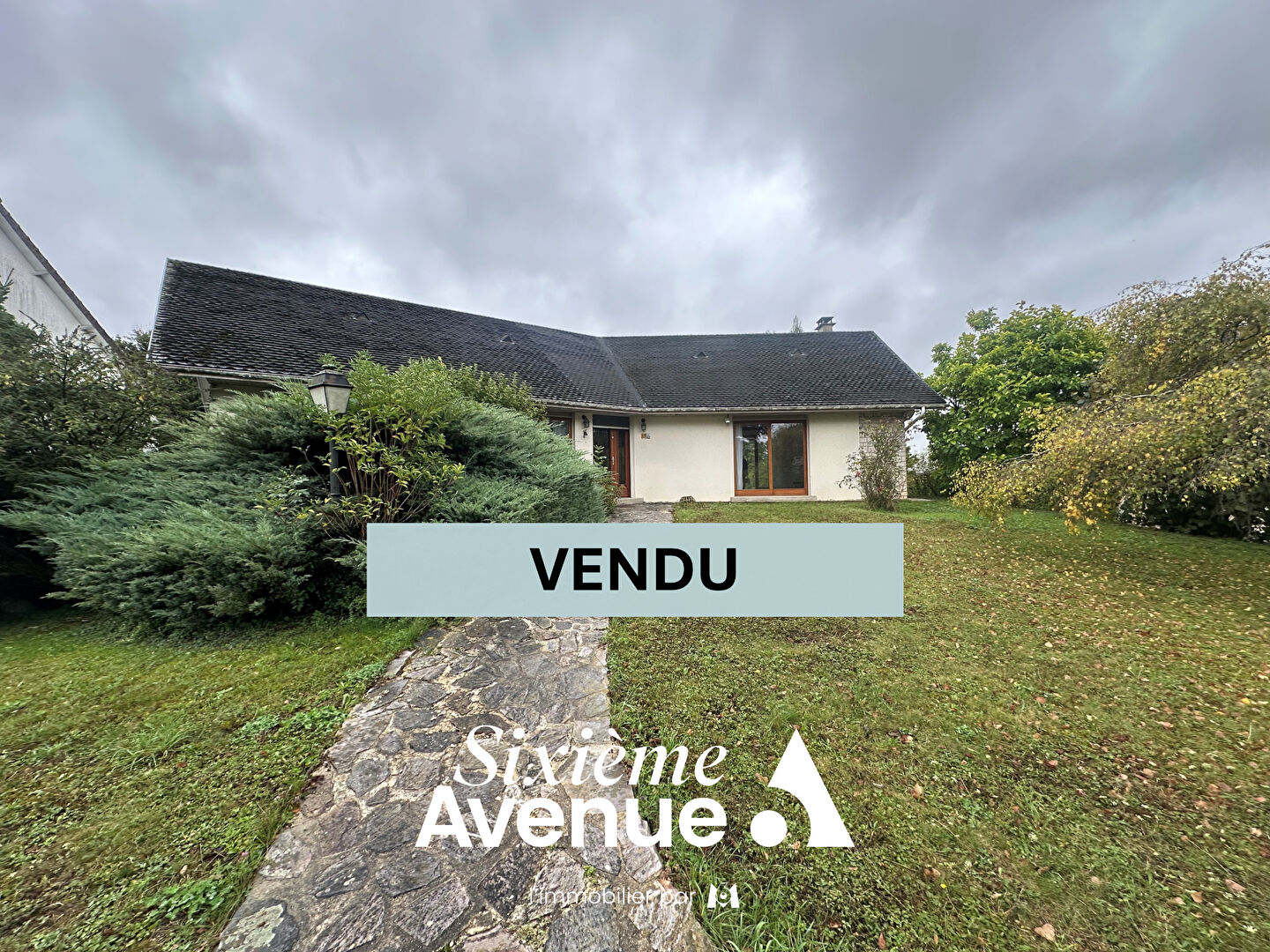 Villa / Maison  T5 à vendre Sarry 51520