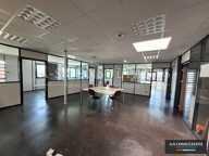 LOCAL D'ACTIVITE A VENDRE — photo 2
