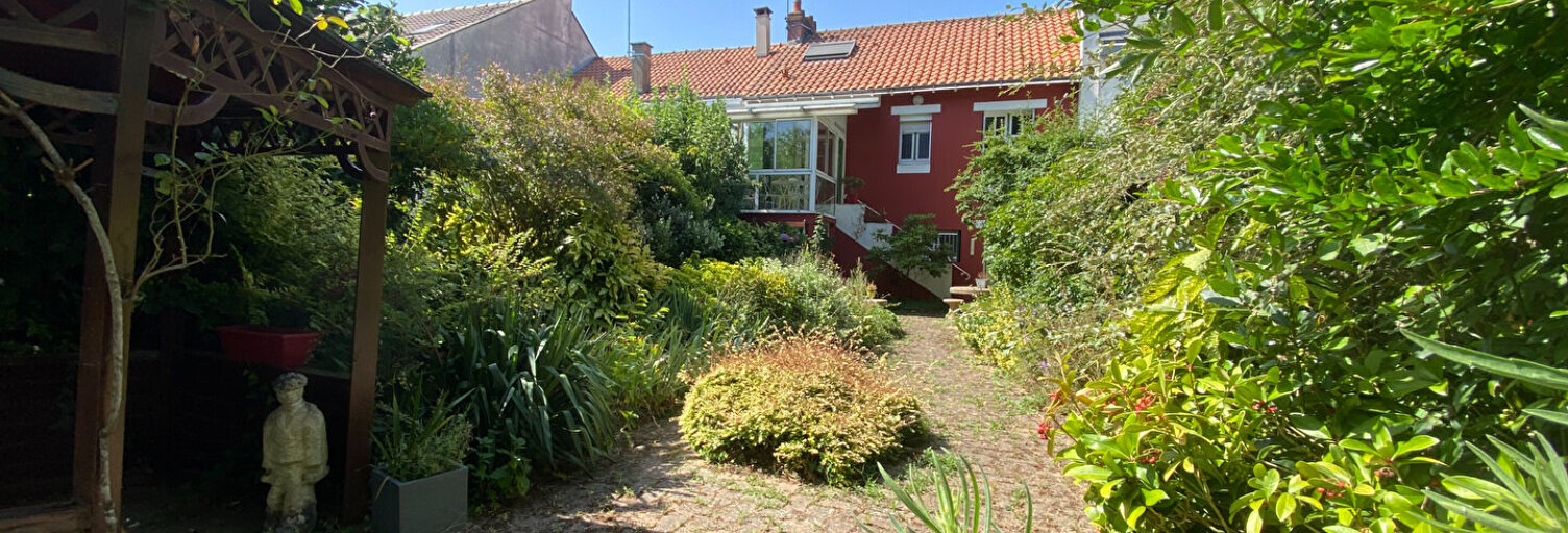 Maison 8 Pièces 123 m² à vendre à Nantes (44300)