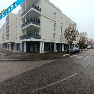 Commerce 3 pièces 118800 €