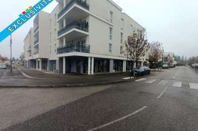 Commerce 3 pièces 118800 €