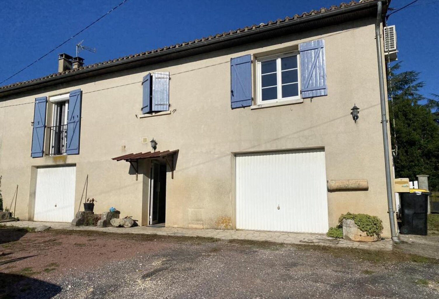 Maison 3 chambres avec 3 garages — photo 1