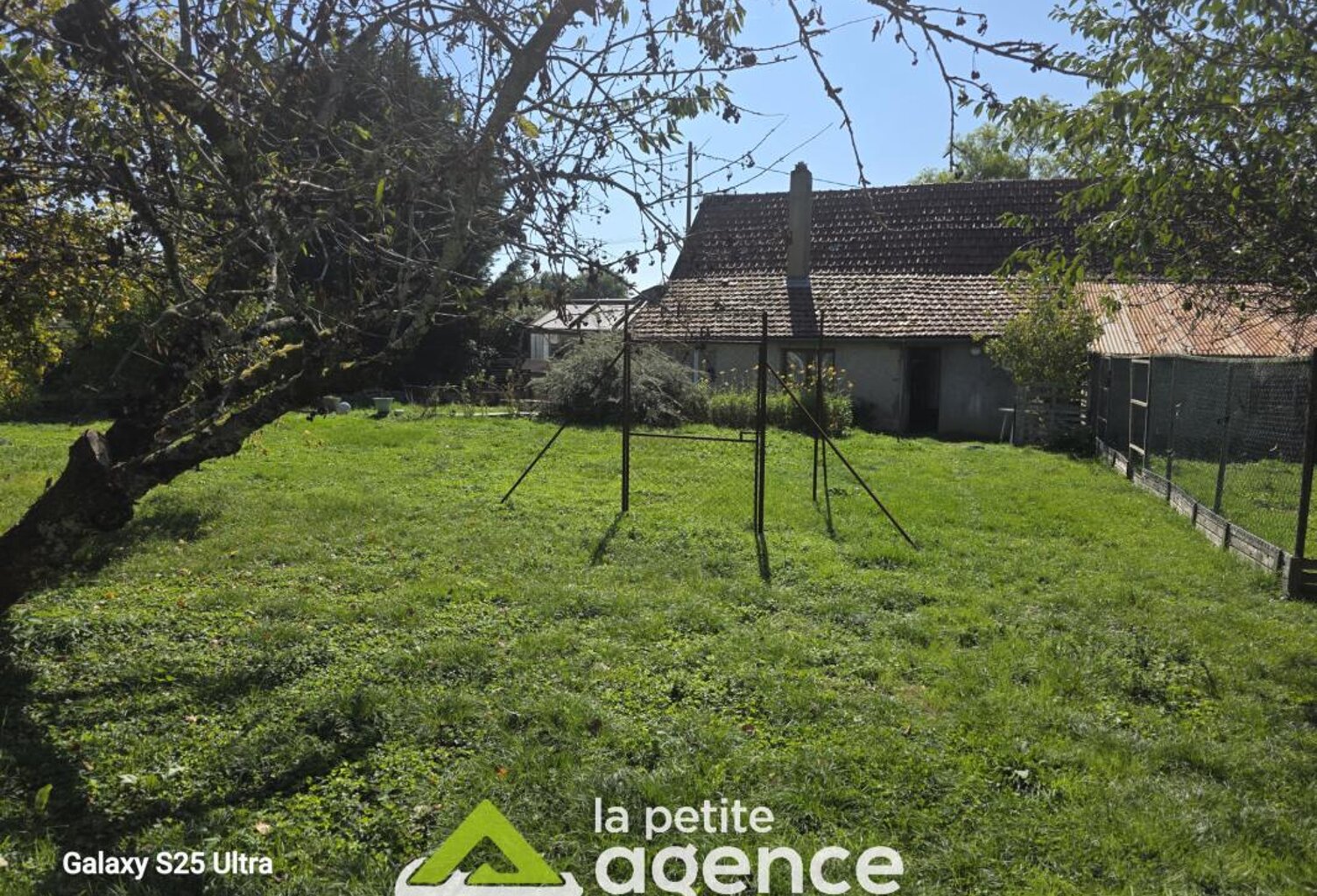 CHALIVOY MILLON : Charmante maison édifiée sur 892 m2 de ter — photo 1