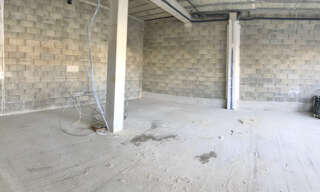 Commerce 1 Pièce 131 m² à louer à Six-Fours-les-Plages (83140)