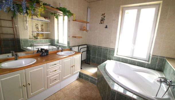 Villa / Maison 5 pièces  à vendre Saint-Léger 17800