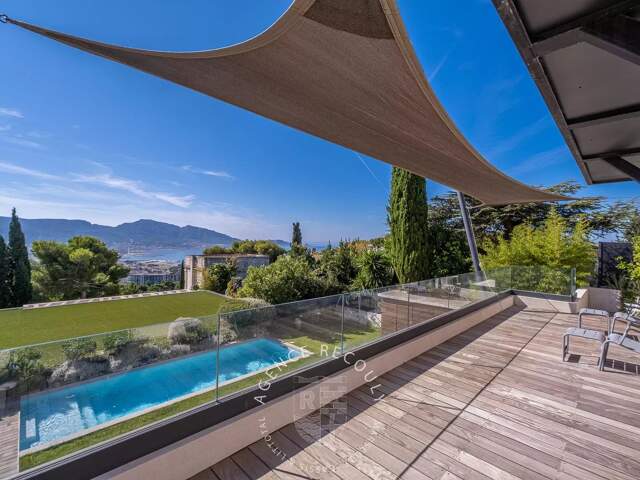 MAISON CONTEMPORAINE AVEC PISCINE ET VUE MER -  PERIER/ROUCAS - — photo du bien